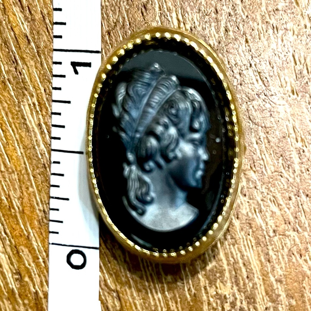 Vintage Black Glass Cameo Brooch Pin Clasp HEADBAND LADY Iridescent w Gold Tone